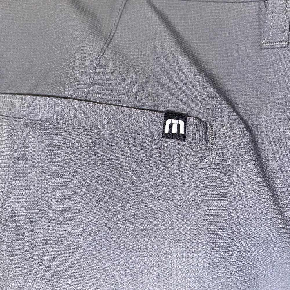 Travis Mathew Golf Pants Lot of 2 Black & Grey Lightweight Men’s Size 36 - Picture 7 of 10